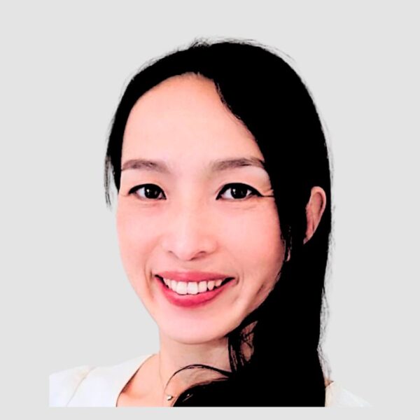 安孫子かおり